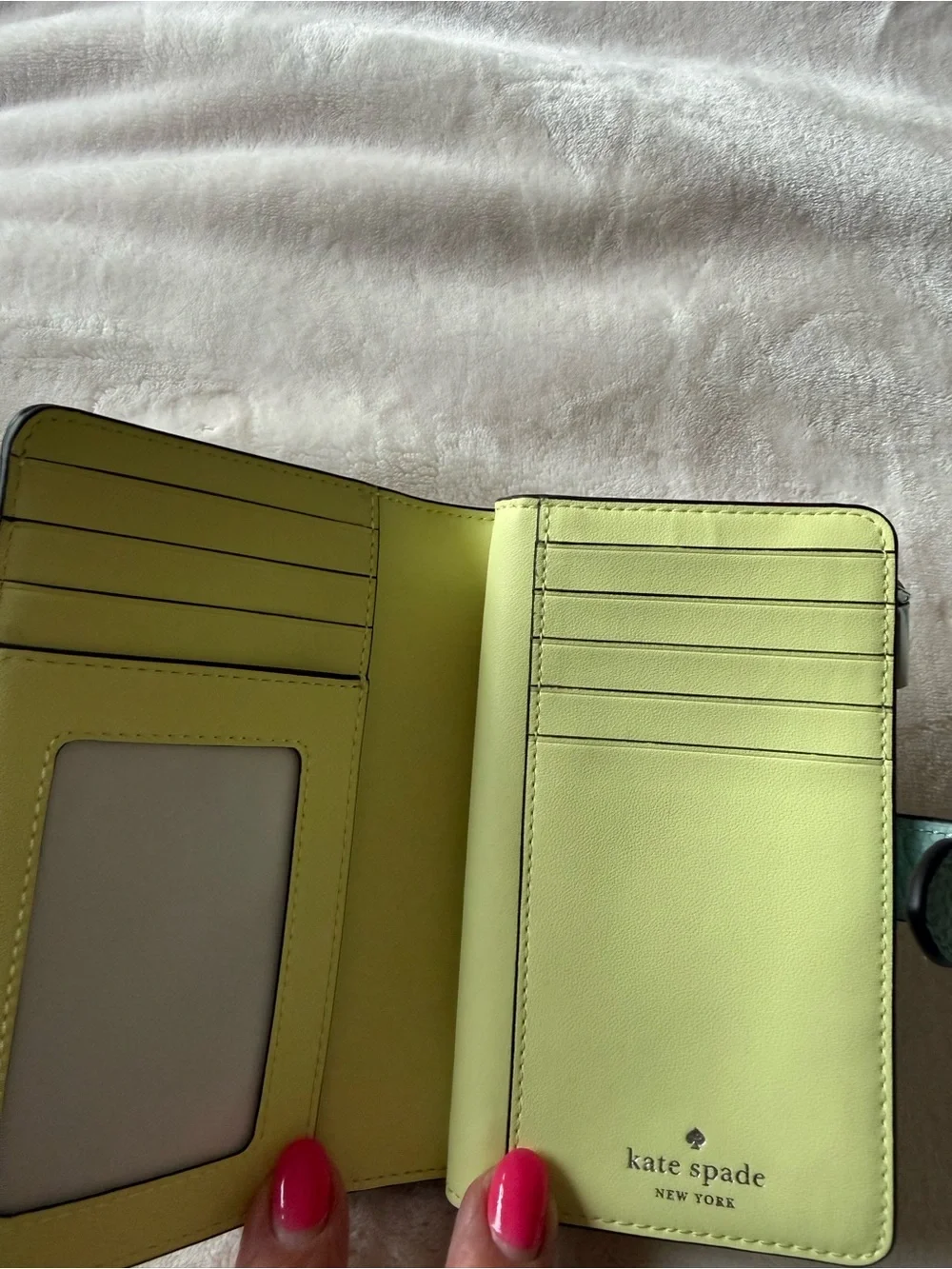 NEW Kate Spade Pebbled Leather Wallet